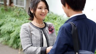 JUL-785 Lần đầu được mẹ kế cho đụ